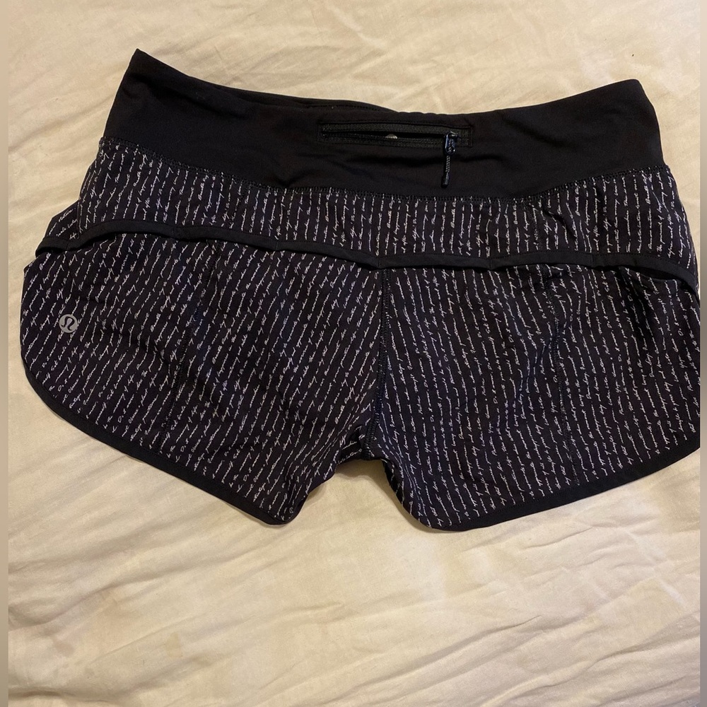 Lululemon Speed Short🖤 - Picture 2 of 4